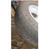 Image 2 : 5-bolt rim and tire - Kumho 255/70R16