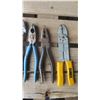 Image 3 : assorted pliers