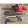Image 1 : Lot of 4 assorted hand saws + Black & Decker battery powered Hedge trimmer – 18in saw