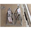 Image 1 : 4 metal bracing jacks