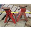 Image 4 : 2 Standing jacks – 2 tons each