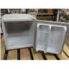 Image 3 : Sunbeam Apartment refrigerator – Model: SBCR139WE – 17.5”x 18.5”x 19.25”