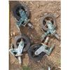 Image 2 : 4 scaffolding wheels & 2 scaffolding ground braces