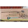Image 1 : 2 pitchforks, chipper and garden shears