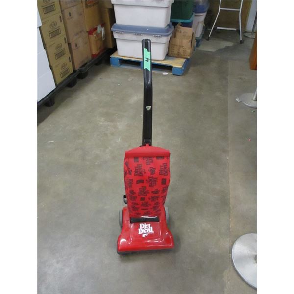 UPRIGHT DIRT DEVIL VACUUM (WORKING/NO ATTACHMENTS)