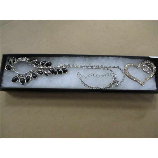 STERLING SILVER NECKLACE WITH STONES & HEART BROACH
