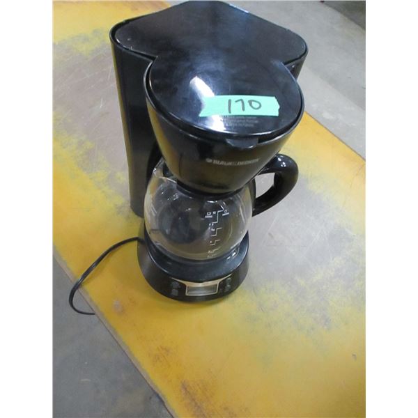 BLACK & DECKER COFFEE MAKER