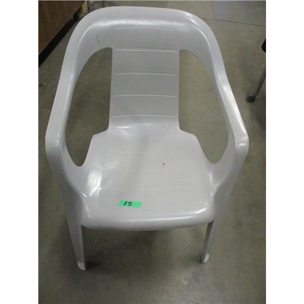 ESTATE:  PLASTIC LAWN CHAIR