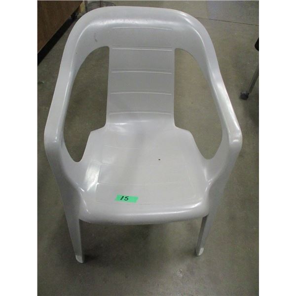 ESTATE:  PLASTIC LAWN CHAIR