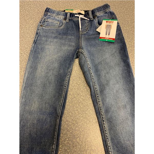 levi's jogger size 8