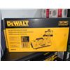 Image 2 : DeWalt Multi Port Fast Charger