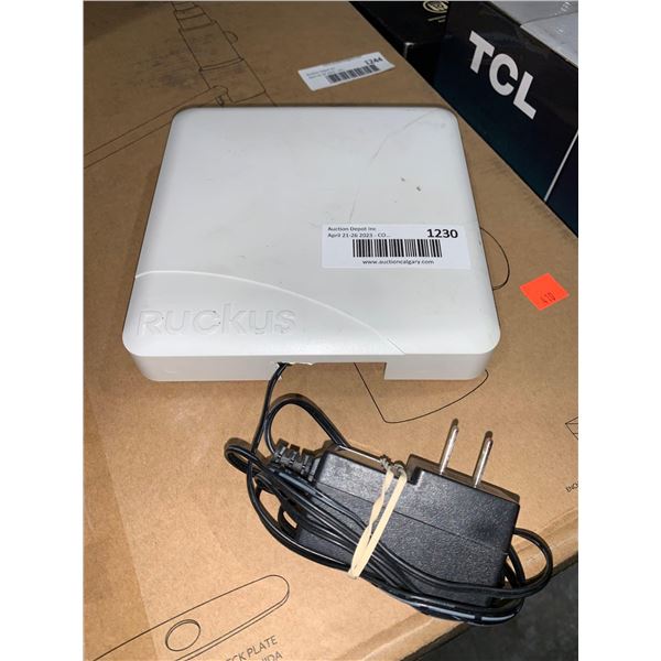 Ruckus Wireless ZoneFlex R500 IEEE 802.11ac 867 Mbit/s Wireless Access Point - 2.48 GHz, 5.85 GHz - 