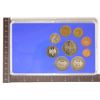 Image 2 : 1975 GERMAN 9 COIN PF SET IN HARD PLASTIC CASE