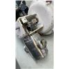 Image 8 : 2 LIQUID CONTROL PUMPS
