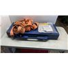 Image 1 : 4 SEATER FOLDING PICNIC TABLE, 2 TIE DOWN STRAPS AND TOOLPOUCH