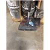 Image 2 : SHOVEL, HOE AND SNOW SHOVEL