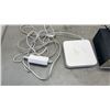 Image 2 : APPLE AIRPORT EXTREME BASE STATION AND DYNACO FM TUNER