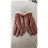 Image 8 : TIMBERLAND BOOTS SIZE 7 VAN SHOES SIZE 8 WITH GLOVES