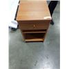 Image 1 : 2 DRAWER SIDE TABLE