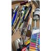 Image 8 : LOT OF CRAFT SUPPLIES