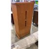 Image 4 : OAK GLASS DOOR CABINET