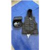 Image 2 : NEW MENS SIZE XL HEATED PUFFY COLLAR VEST W/  POWER BANK, AND CHARGER IN CARRY CASE