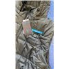 Image 3 : NEW MENS SIZE XL HEATED PUFFY COLLAR VEST W/  POWER BANK, AND CHARGER IN CARRY CASE