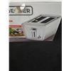 Image 2 : BLACK AND DECKER 2 SLICE TOASTER - TESTED WORKING - RETAIL $49