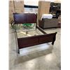 Image 2 : BRAND NEW QUEEN SIZE CHERRY AVENZA SLEIGH STYLE BEDFRAME RETAIL $599 SOLID WOOD CONSTRUCTION, NEW IN