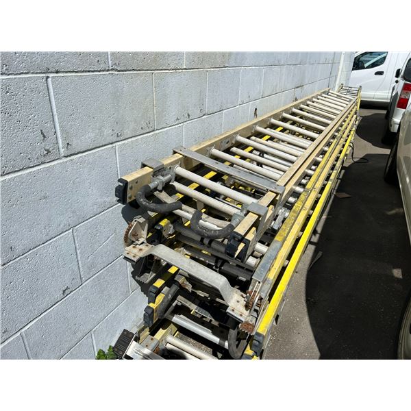 FEATHERLITE 375 28' FIBREGLASS EXTENSION LADDER WITH SAFETY HOOKS. NEW MSRP AT GRAINGER $1000