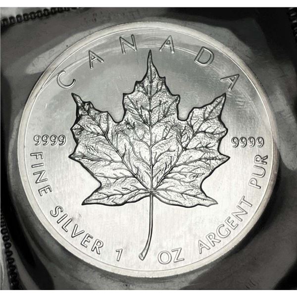 1989 Canada $5 Maple Leaf 1 ozt .9999 Silver