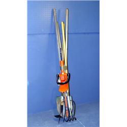 BUNDLE OF TOOLS INCL B & D HEDGE TRIMMER