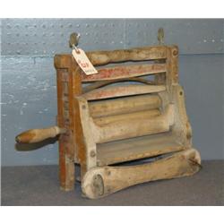 HORSESHOE BRAND WRINGER