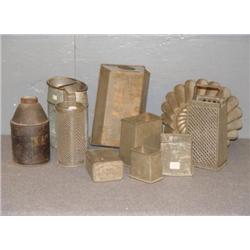 TRAY LOT TOLE KITCHEN ITEMS INCL GRATER