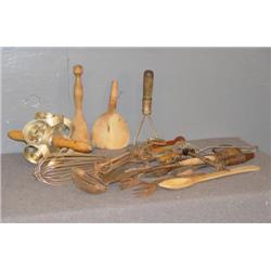 TRAY LOT PRIMITIVE KITCHEN ITEMS INCL DOUGHNUT