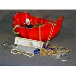 ART GLASS BOWL WITH COSTUME JEWELRY