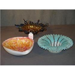 LOT 3 ART GLASS BOWLS
