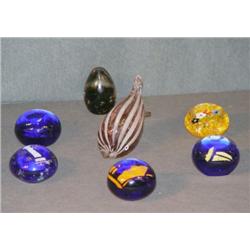 TRAY LOT OF 7 GLASS PAPERWEIGHTS