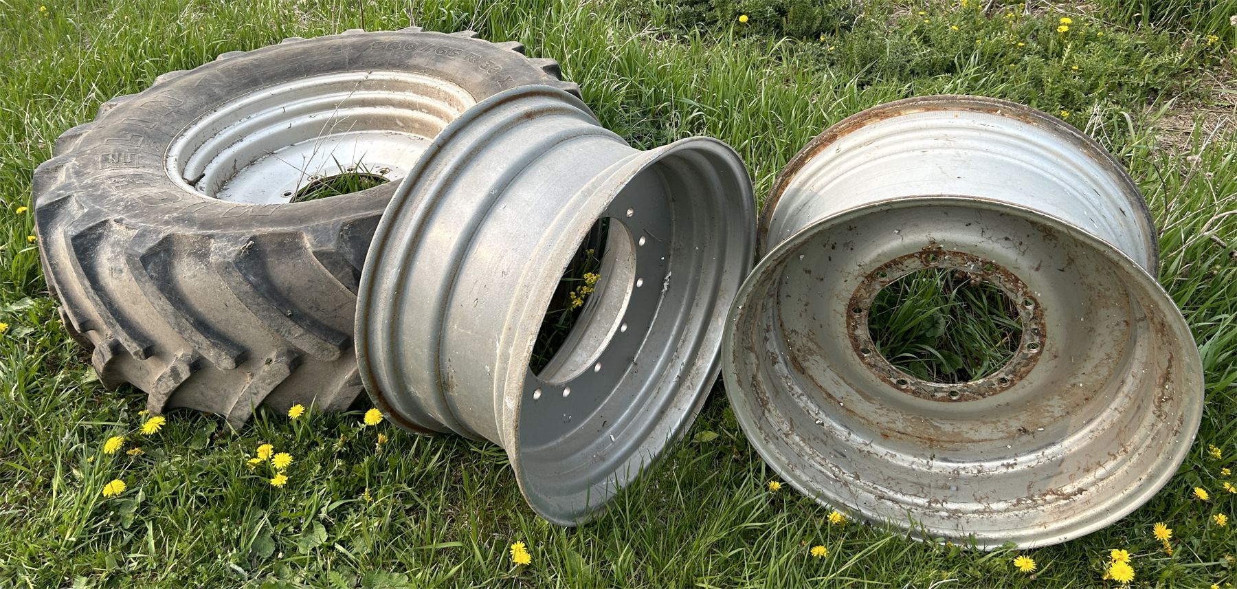 Jcb Split Rims LOT OF 3 - 3185 JCB FASTRAC RIMS AND ONE TIRE - 2 FRT - 1 REAR - Kidd ...