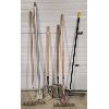 Image 1 : LOT OF 6 - HAND TOOLS - INCL SHOVELS, BROOM & RAKES