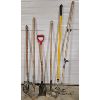 Image 1 : LOT OF 6 - HAND TOOLS - INCL SHOVELS, RAKES & SPADE