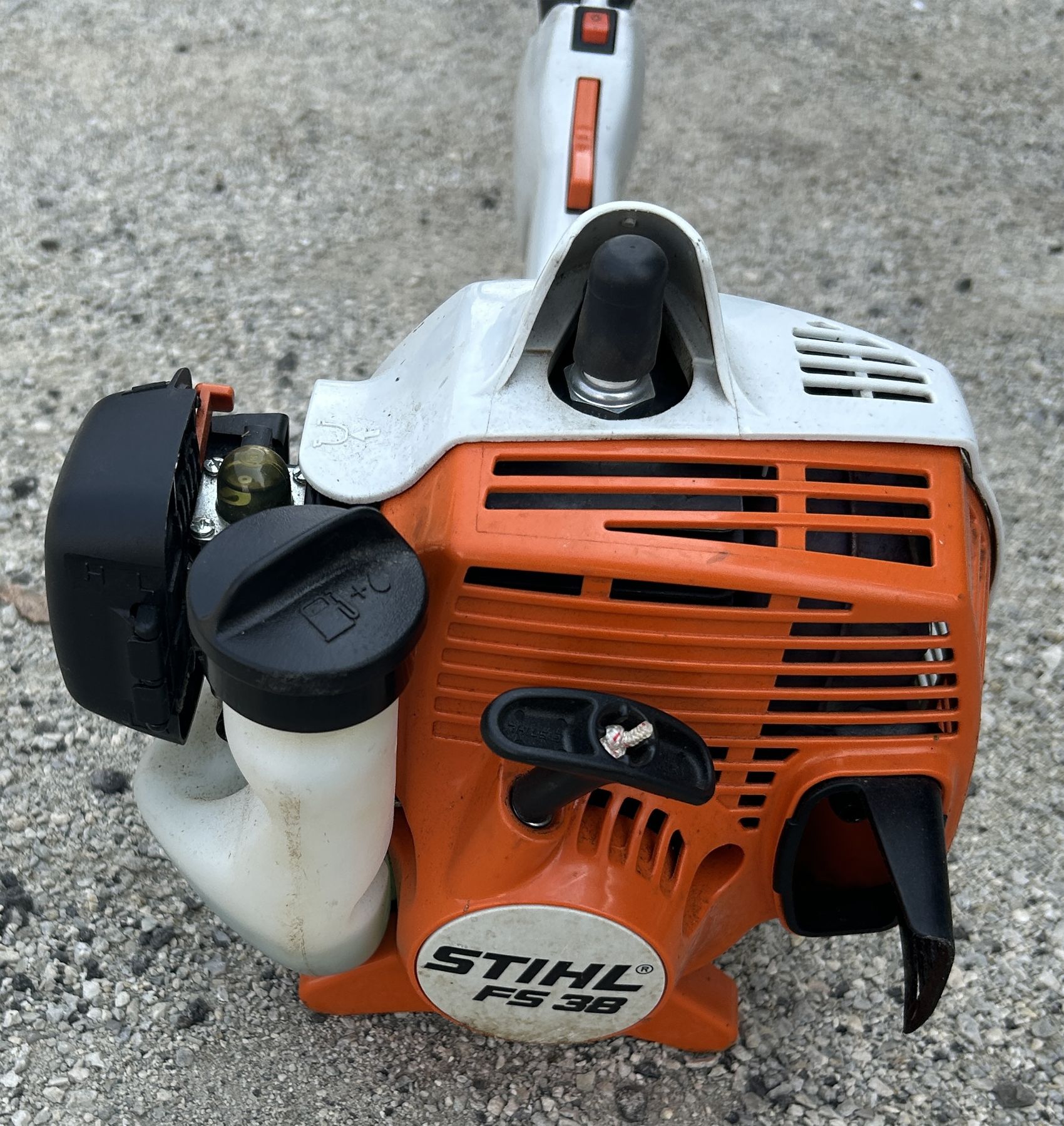 STIHL FS 38 GAS TRIMMER - RUNS WELL