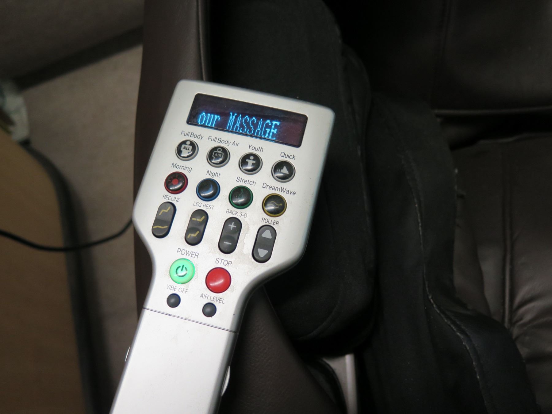 Inada Family Sogno HCP-10001A(BR) DreamWave Massage Chair w/ Remote Control