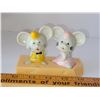 Image 2 : BOY AND GIRL MOUSE ON CHEESE SLICE SALT AND PEPPER SHAKER SET
