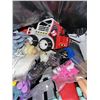 Image 8 : MASSIVE LOT OF RANDOM UNSORTED TOYS