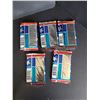Image 2 : LOT OF 5 SEALED LKMQ HOCKEY CARDS