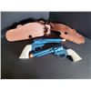 Image 3 : LOT OF 2 COWBOY GUN TOYS AND BELT