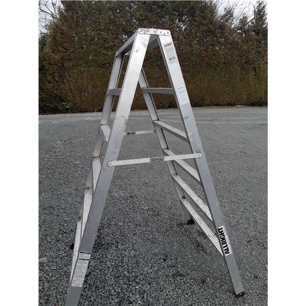 6' Saw Horse Ladder Cat C