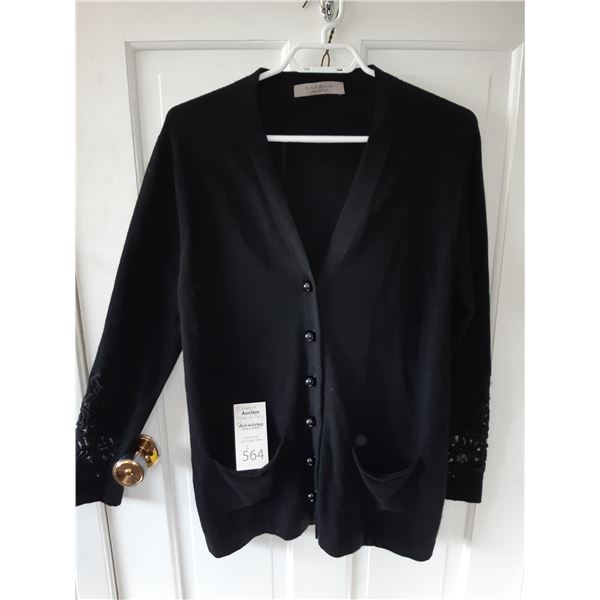 D. Exterior Cardigan Cat A