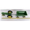 Image 14 : John Deere Model B Tractor Toy